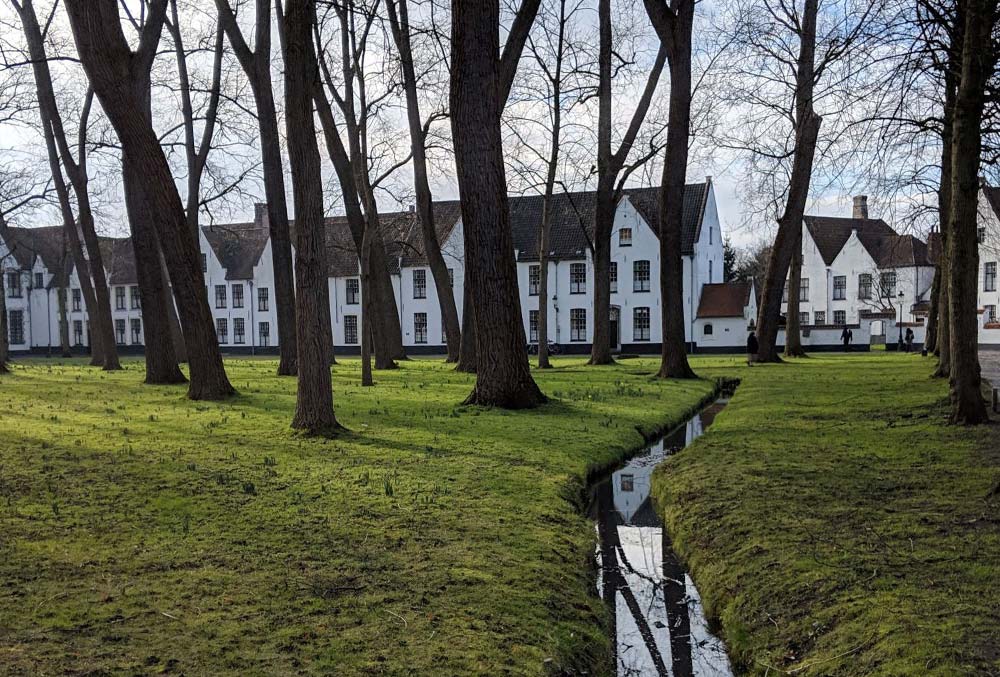 The tiniest of canals in Bruges